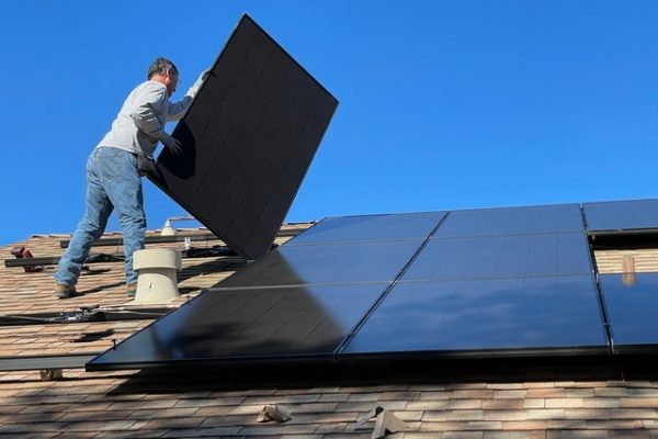 De voordelen van zonnepanelen leveranciers vergelijken