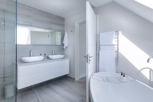Het belang van een goed badkamerplafond